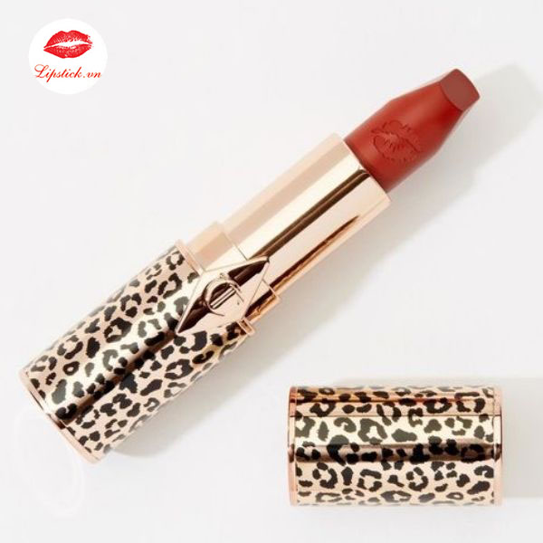review-son-charlotte-tilbury-red-hot-susan-lipstick