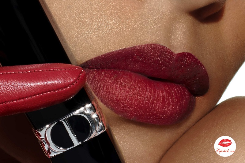 review-son-dior-matte-666-rouge-en-diable