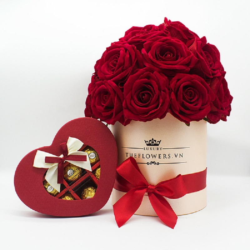 Socola Valentine Ferrero Hộp Đỏ 9 viên - tượng trưng cho tình yêu vĩnh cửu